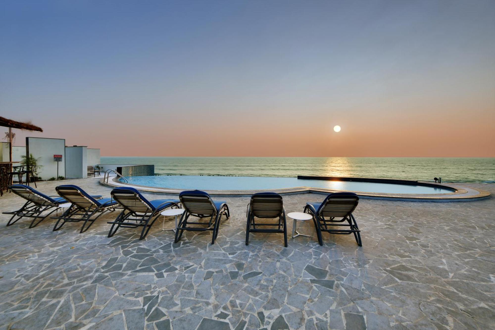 The Fern Leo Beach Resort , Madhavpur Porbandar Extérieur photo